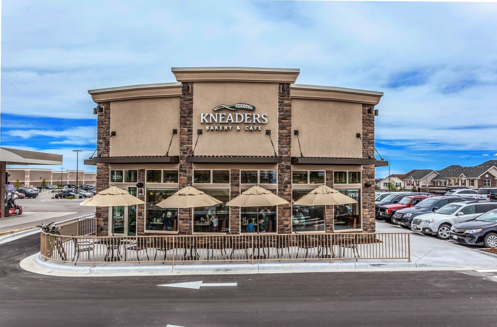 CBRE Retail_kneaders_Aurora CO