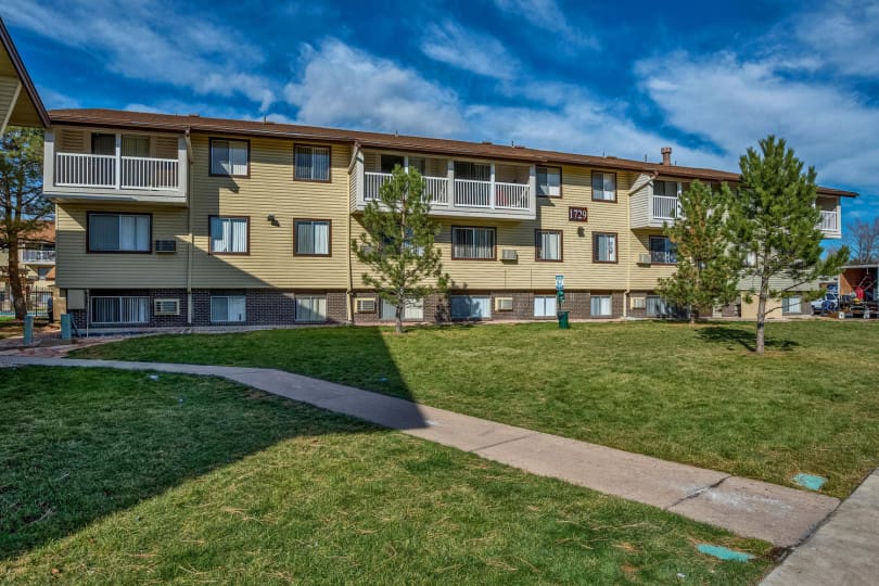 BMC Investments & Oak Coast Properties Purchase Timber Lodge